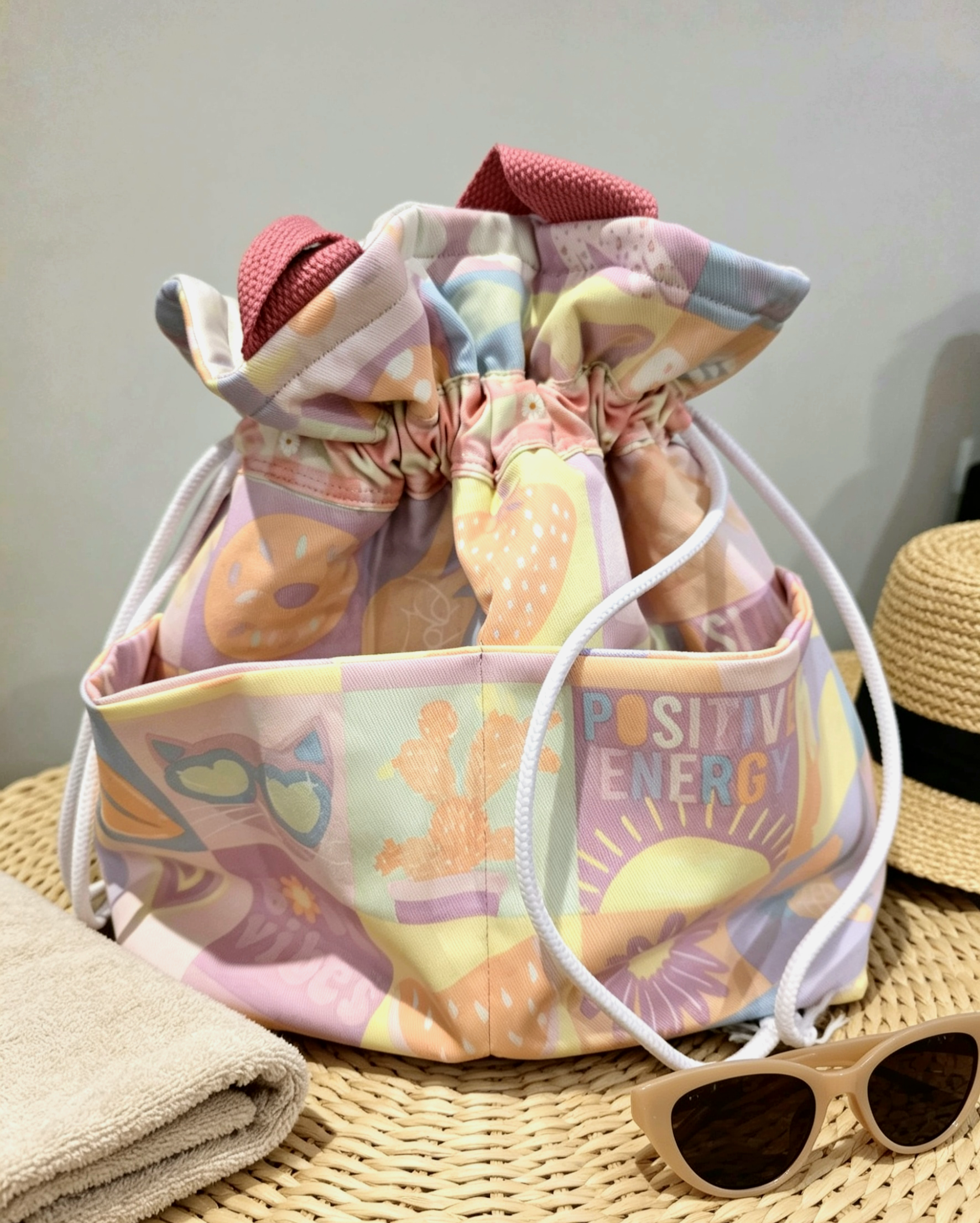 Retro Print Drawstring Tote Bag with Waterproof Lining