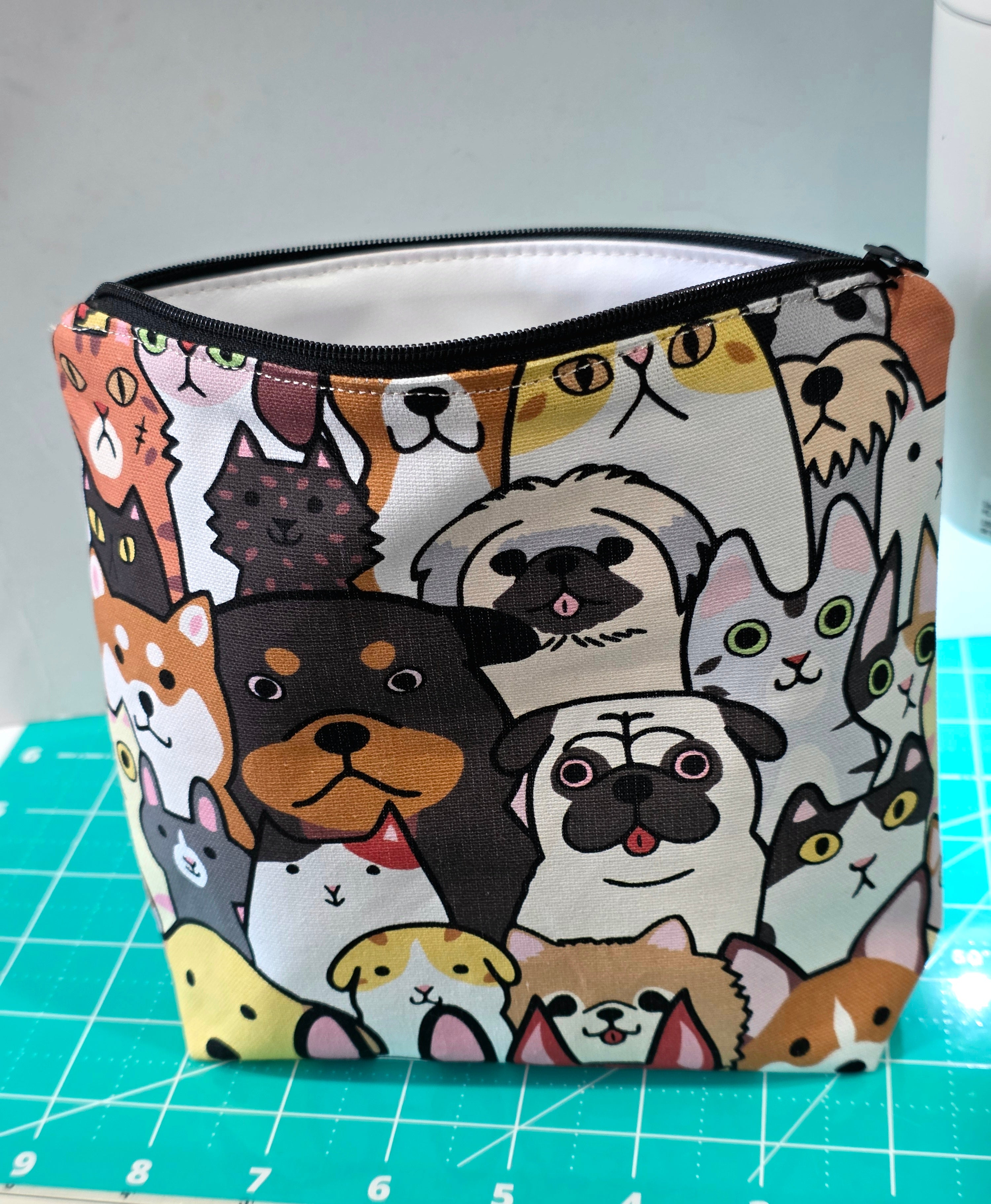 Re-Usable Snack Bag - Cats and Dogs